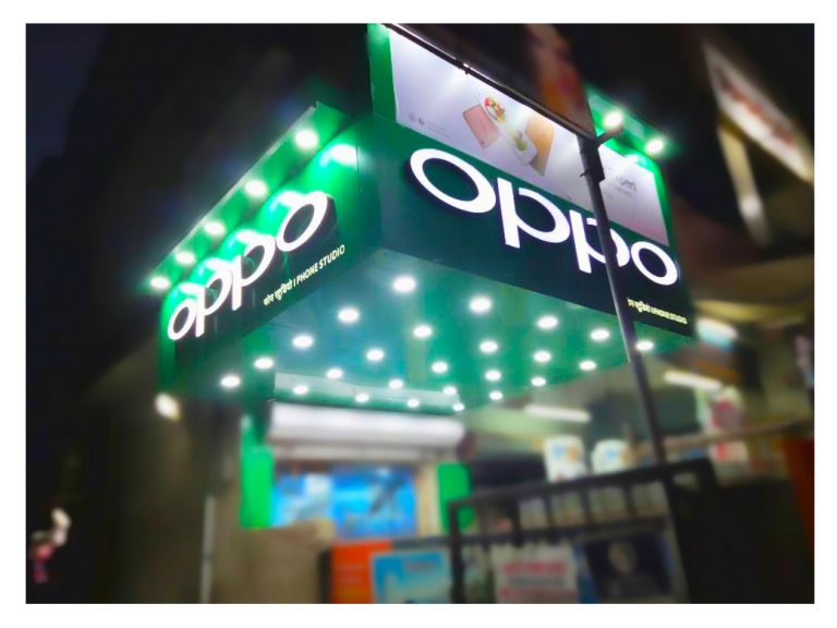 oppo-store-sinage-planet-dezign