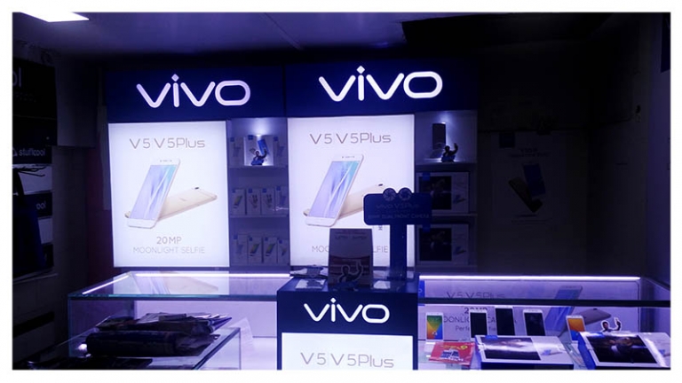 vivo-mobile-store-counter-planet-dezign